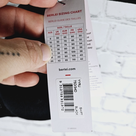 BERLEI | Shift underwire sports bra - Picture 5 of 9